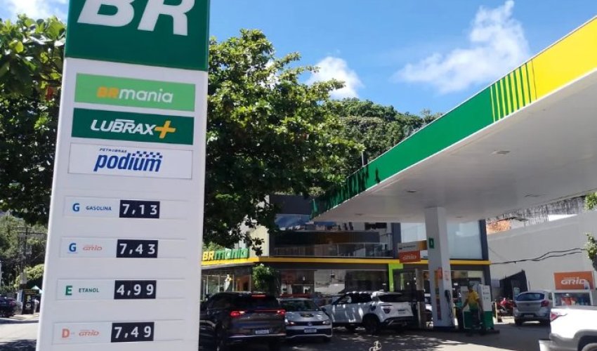 Gasolina rompe barreira dos R$ 7 em Salvador após novos reajustes nas bombas
