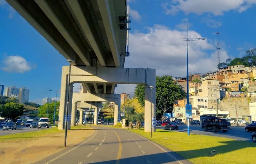 Mulher Passa Mal E Morre Enquanto Caminhava Na Avenida Bonocô