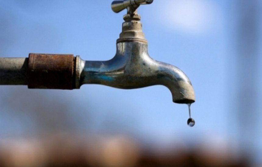 Morador reclama de falta d’água no Gravatá