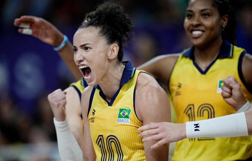 Imagem de Brasil atropela Polônia e avança invicto às quartas do vôlei feminino ...