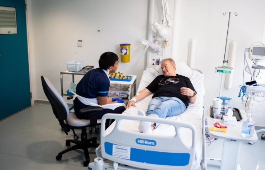 UK patient receives first lung cancer vaccine developed by BioEntech UK patient receives first lung cancer vaccine developed by BioEntech