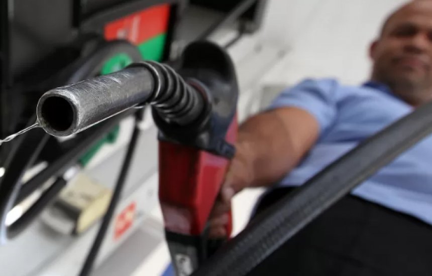 Postos Devem Exibir Preços De Combustíveis Antes E Depois Do Teto Do Icms 