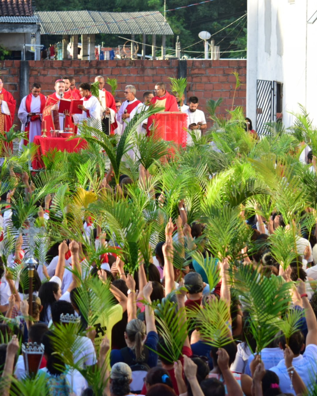 Camaçari inicia Semana Santa com celebração do Domingo de Ramos